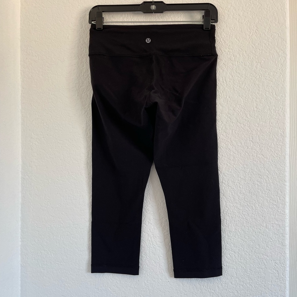 Lululemon reversible crop legging - Picture 2 of 4
